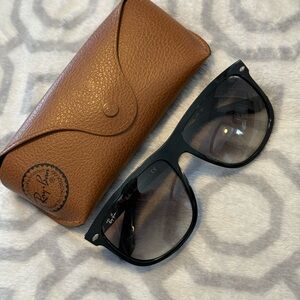 Ray-Ban boyfriend sunglasses RB4147 with Tan Leather Sunglasses Case
